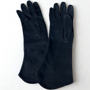 Vintage black embroidered opera gloves | Size 6.5